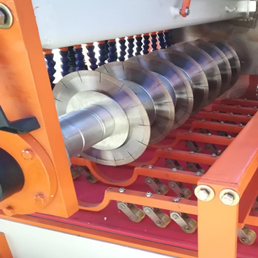 Successo all'estero! La lama per sega SANG 